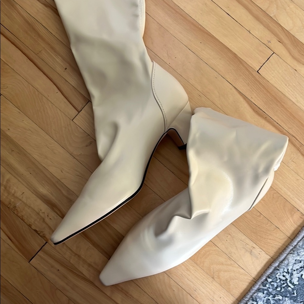 Elegant Cream Women's Boots